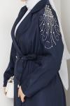 BİLGE OMUZU İŞLEMELİ TESETTÜR TRENÇKOT Lacivert